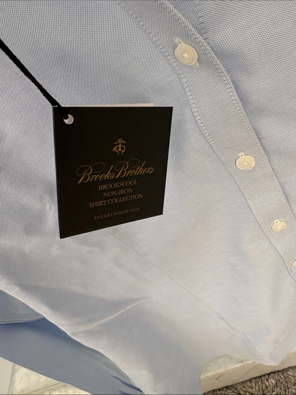 Women’s Brooks Brothers Pale Blue Button-Down Oxford Shirt - Picture 4 of 7